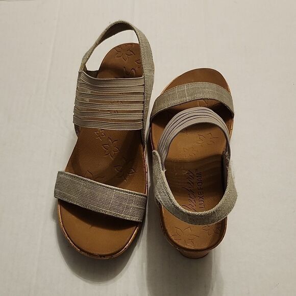 SKECHERS LUXE FOAM WOMEN’S BEVERLEY SHEER GLOW WEDGE SANDAL - Picture 6 of 16